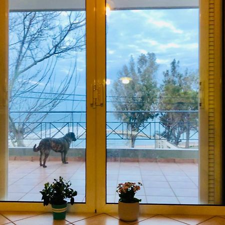Chloe'S Sunrise Beach House Villa Атина Екстериор снимка