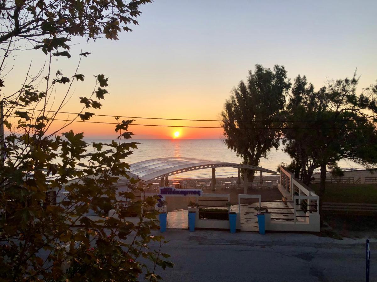 Chloe'S Sunrise Beach House Villa Атина Екстериор снимка